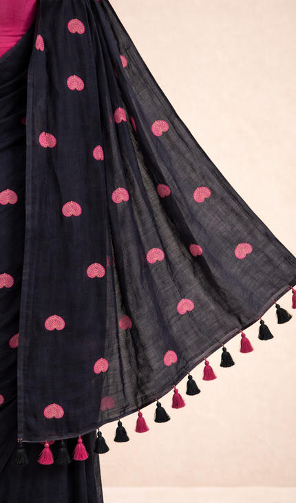 Black Pure  Mul Cotton Saree | Pink Floral Buti Embroidery |CS8_4