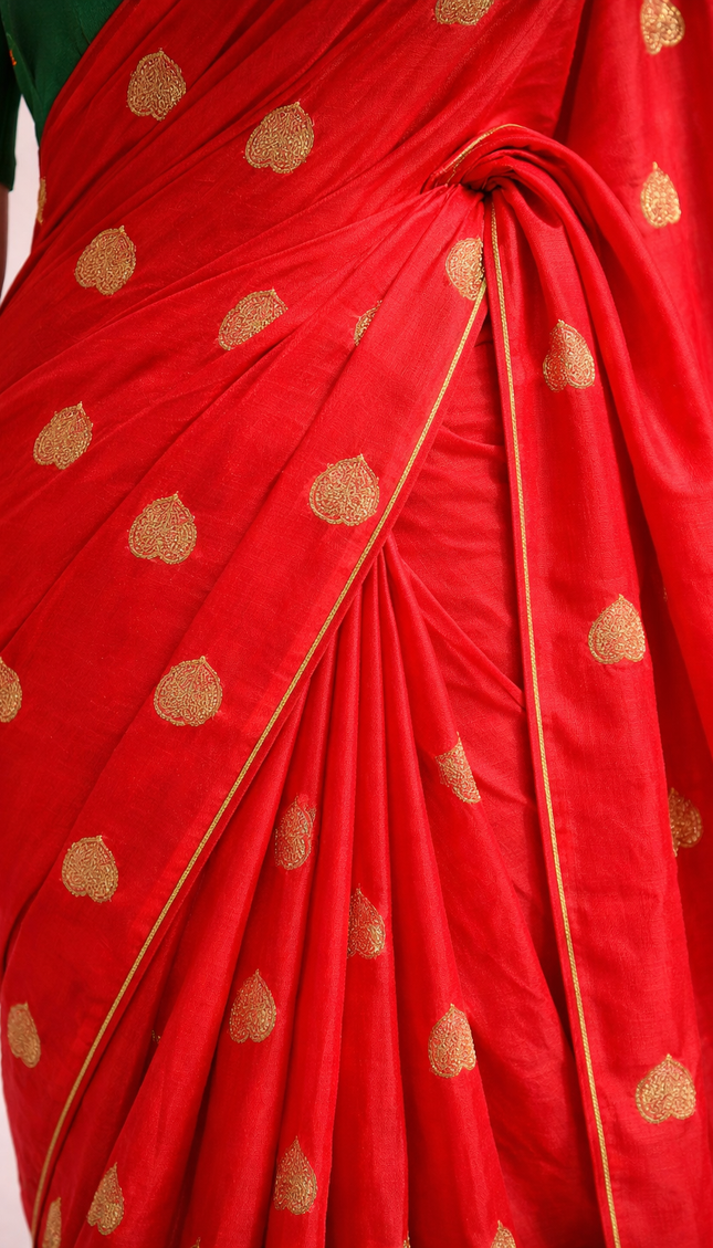 Red Mul Cotton Saree With  Blue & Green Tassel in Pallu| CS8_1