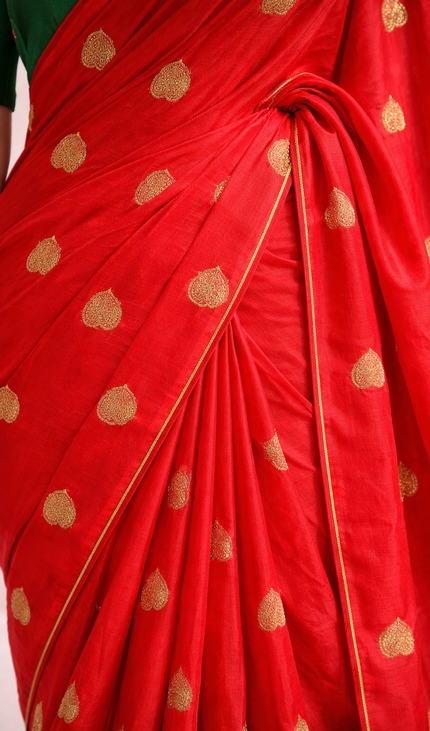 Red Mul Cotton Saree With  Blue & Green Tassel in Pallu| CS8_1