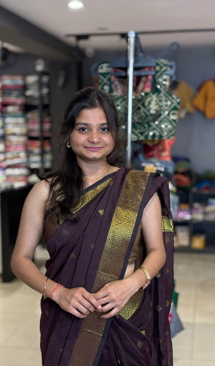 Maheshwari Cotton Saree – Wine  with Zari Buti & Contrast Gold Border|CS10_5