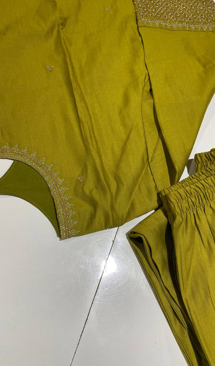 Green Vatican Fabric Kurta Set For Women|K22_3