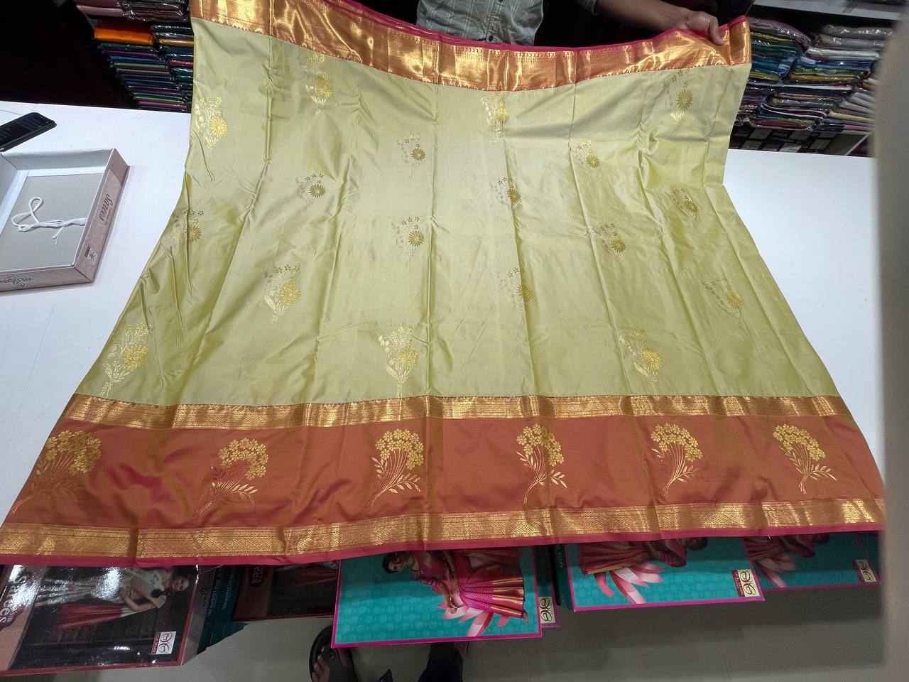 Pista Kanchipuram Brocade Silk Saree With Butta Design| AS-00125