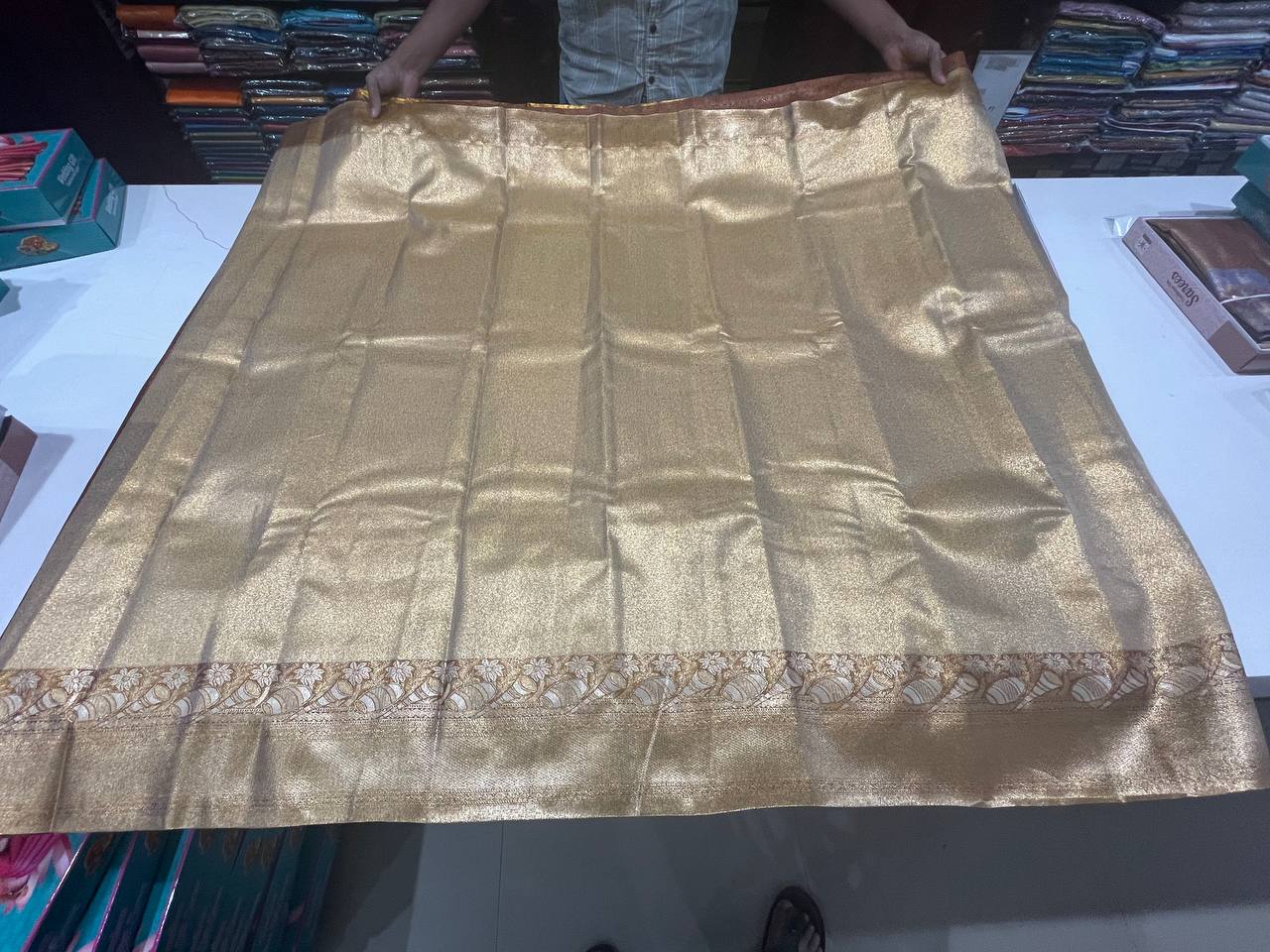 Gold Semi silk Kanchipuram With Butta Design| AS-00140