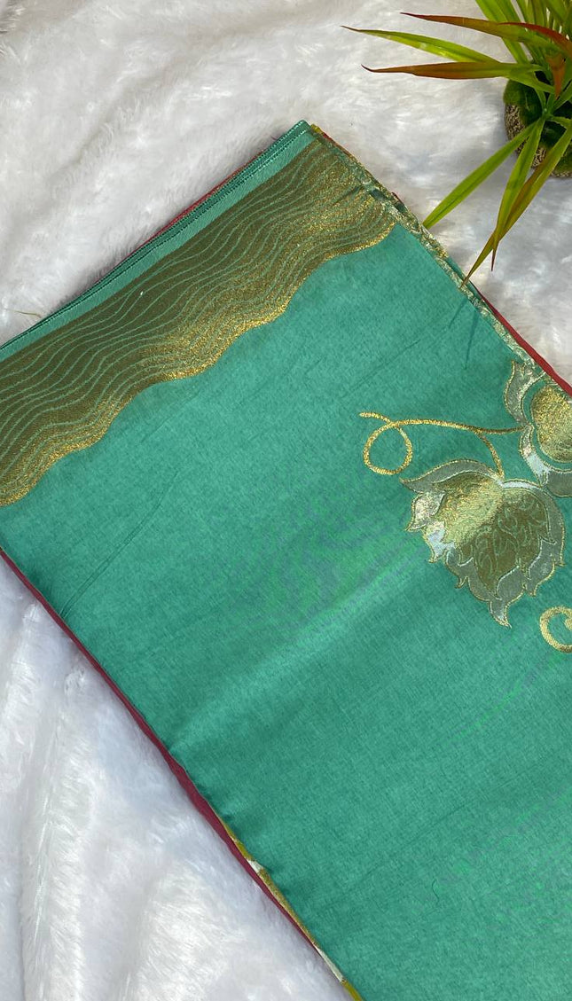Green Premium Crepe Silk Saree with Gold Zari Wavy Border & Leaf Motif Design|DS5