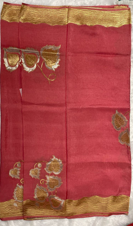 Peach Crepe Silk Saree with Gold Zari Wavy Border – Festive Wear|DS5