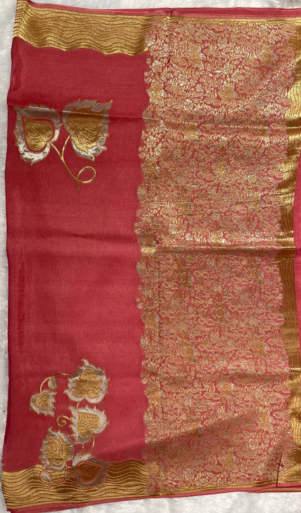Peach Crepe Silk Saree with Gold Zari Wavy Border – Festive Wear|DS5