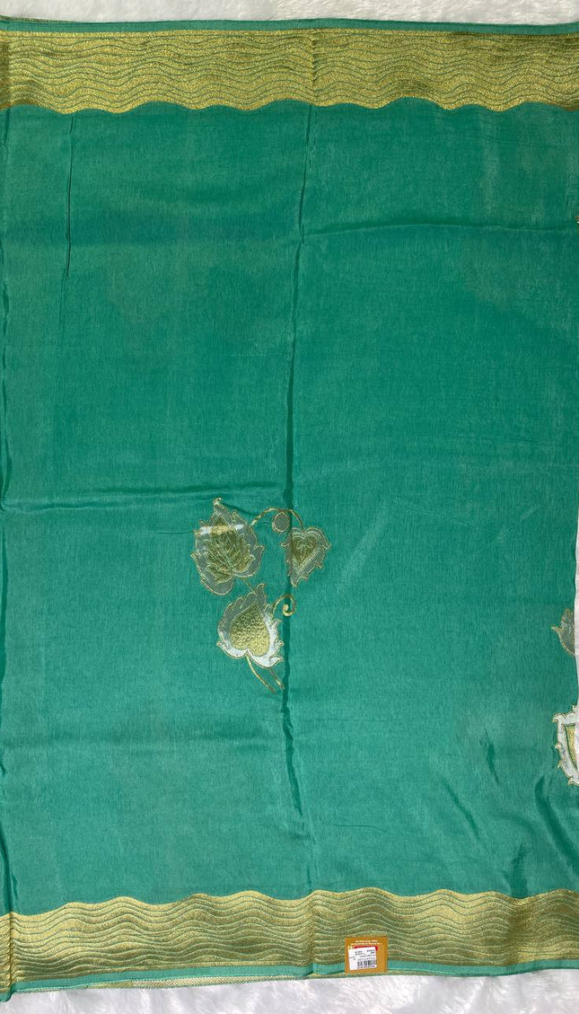 Green Premium Crepe Silk Saree with Gold Zari Wavy Border & Leaf Motif Design|DS5
