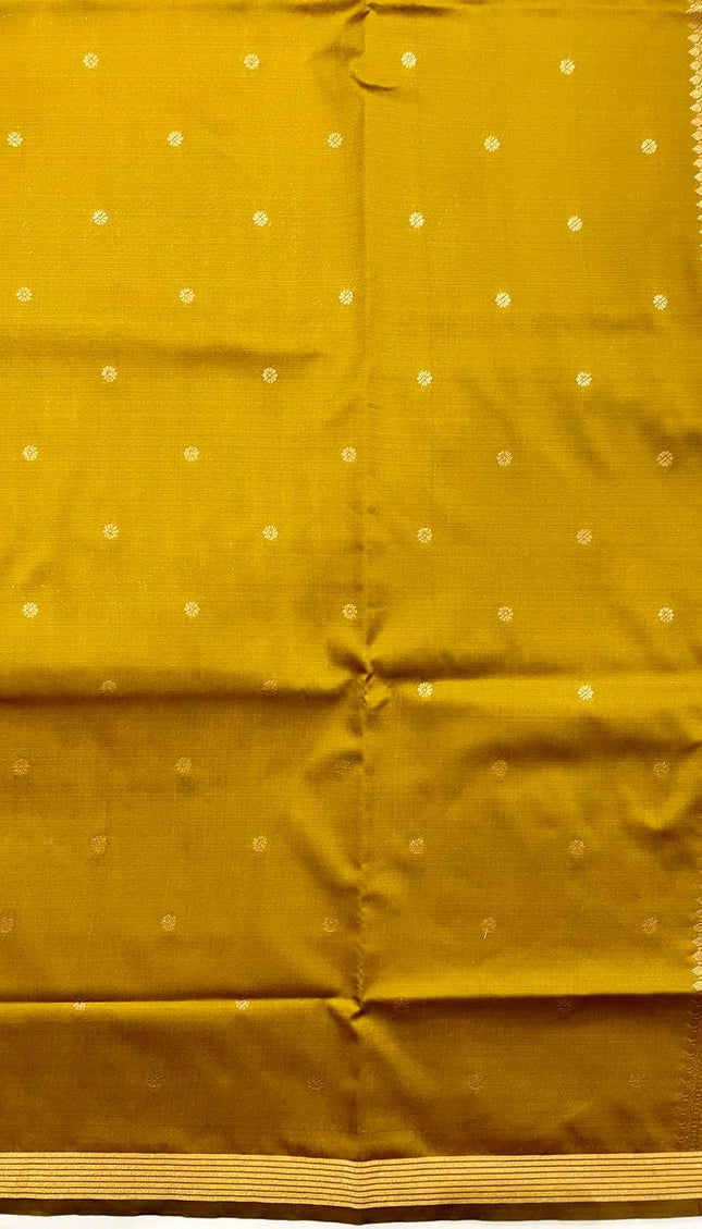 Deep Red Soft Silk Saree with Classic Gold Zari Border|S3_10