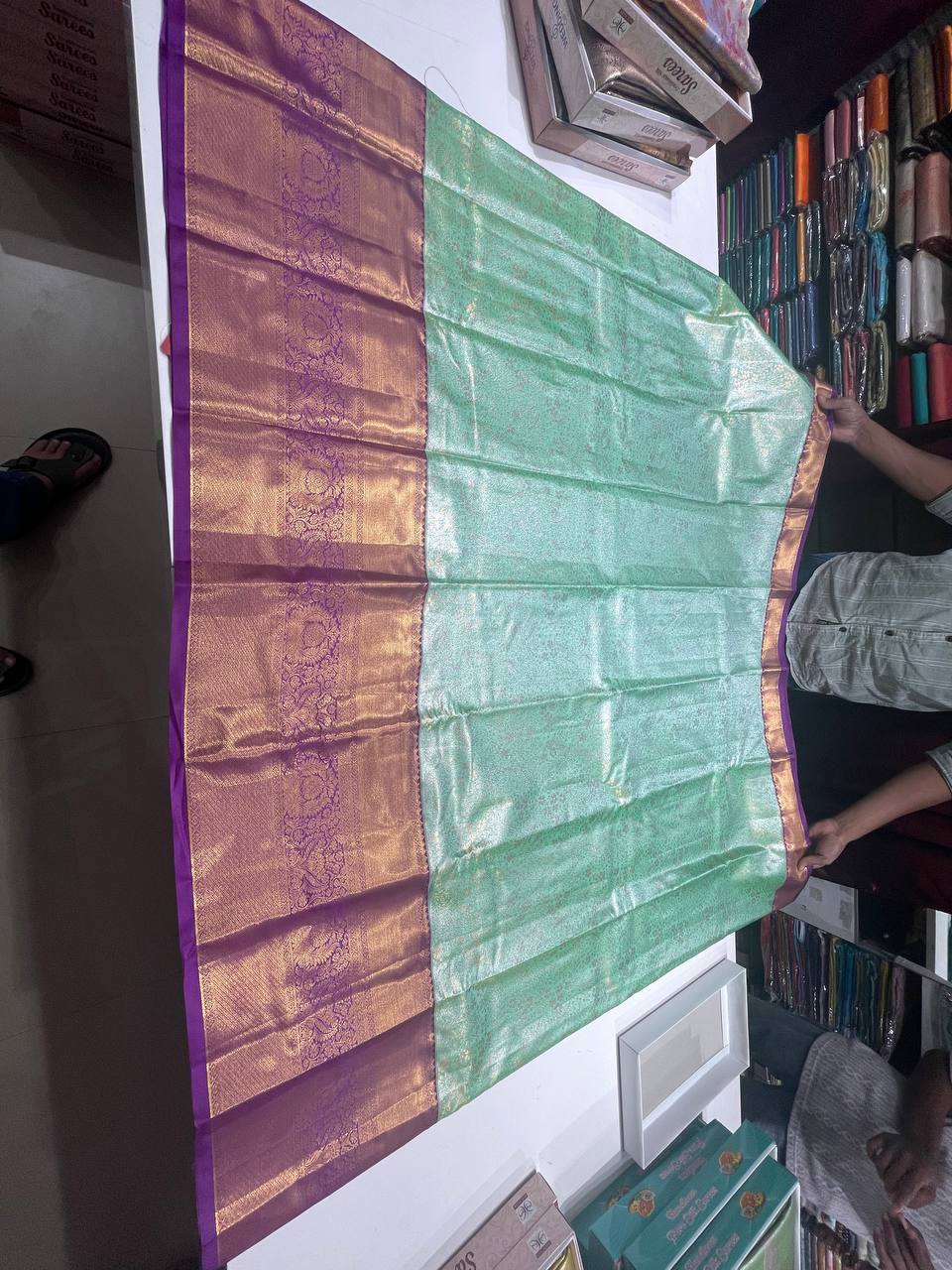 Green Kanchipuram Silk Saree With Butta Design| AS-00144