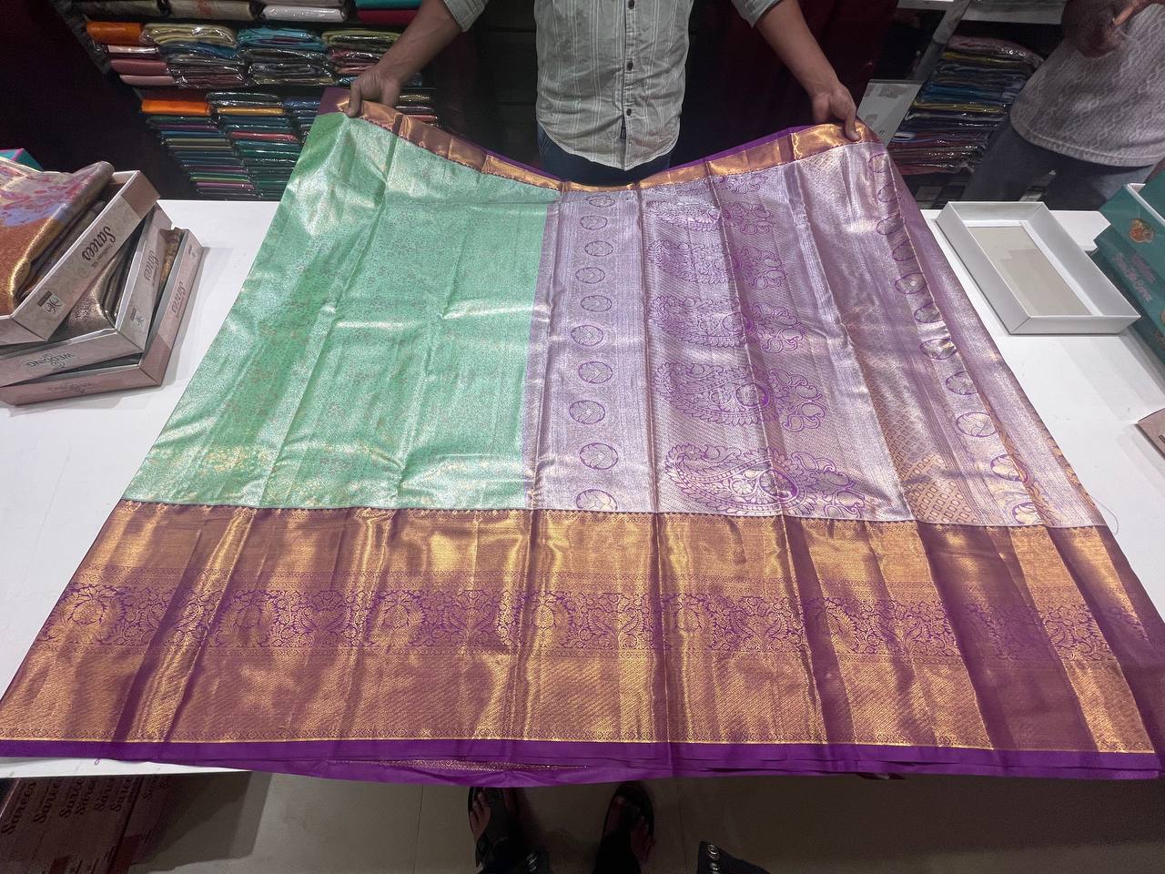 Green Kanchipuram Silk Saree With Butta Design| AS-00144