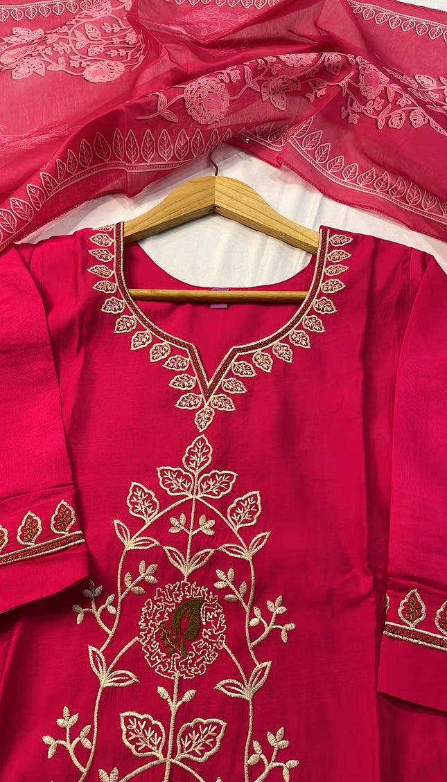 Magenta Pink Embroidered Kurta Set with Floral Dupatta |SC12_3