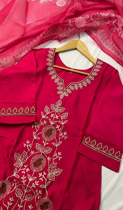 Magenta Pink Embroidered Kurta Set with Floral Dupatta |SC12_3