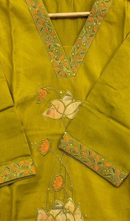 Olive Green Hand-Painted Lotus Kurta Set with Floral Chiffon Dupatta |SC15_3