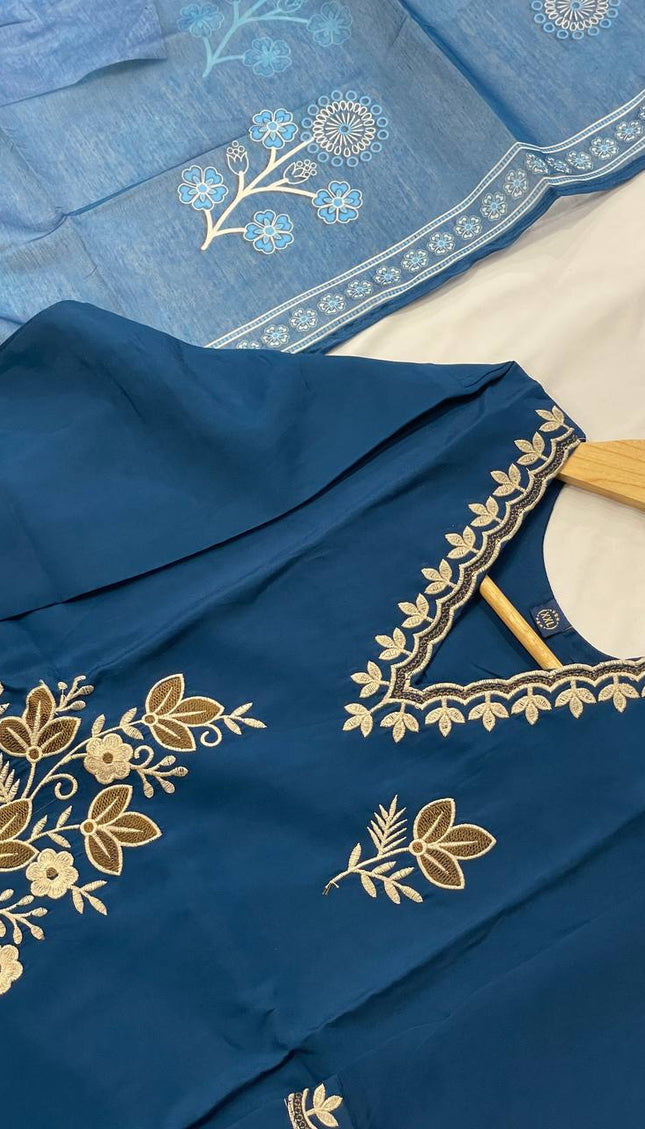 Navy Blue Gold Thread Floral Bouquet Embroidered Kurta Set with Jacquard Dupatta |SC16_2