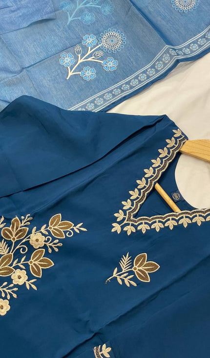 Navy Blue Gold Thread Floral Bouquet Embroidered Kurta Set with Jacquard Dupatta |SC16_2