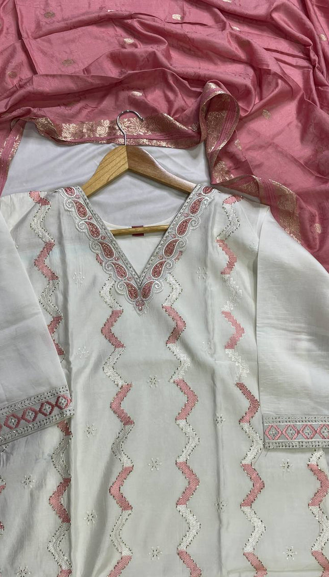 White Muslin Cotton Chevron Embroidered Kurta Set | SC25