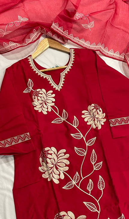 Crimson Red Muslin Cotton Floral Embroidered Kurta Set with Organza Dupatta| SC23_1