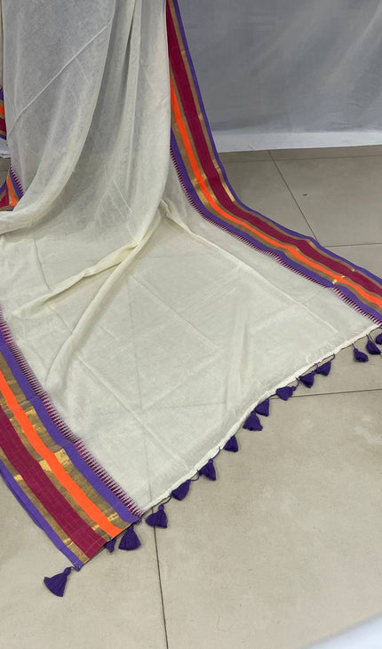 Off White Pure Mul Cotton Saree | Pink Floral Buti Embroidery |CS8_10